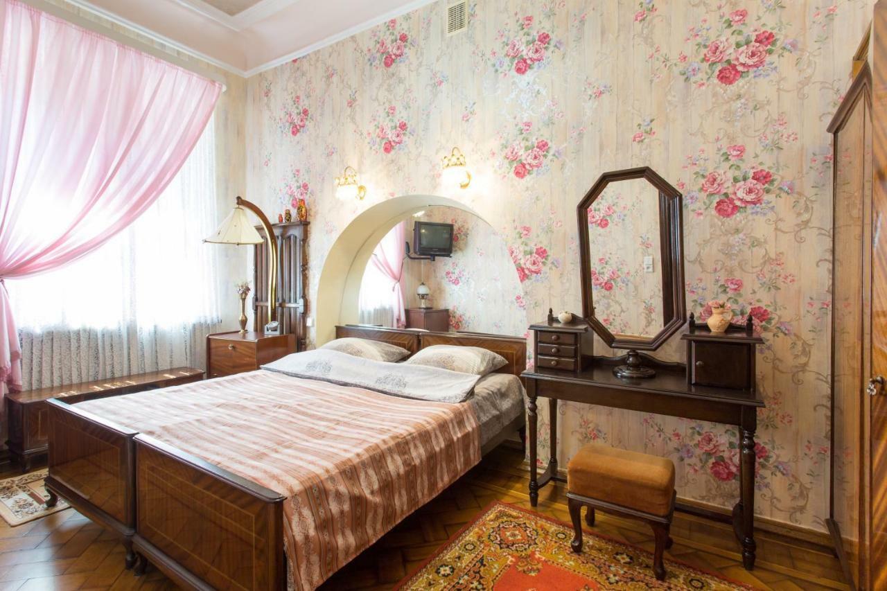 Apartment In The Center Of Kharkov Luaran gambar