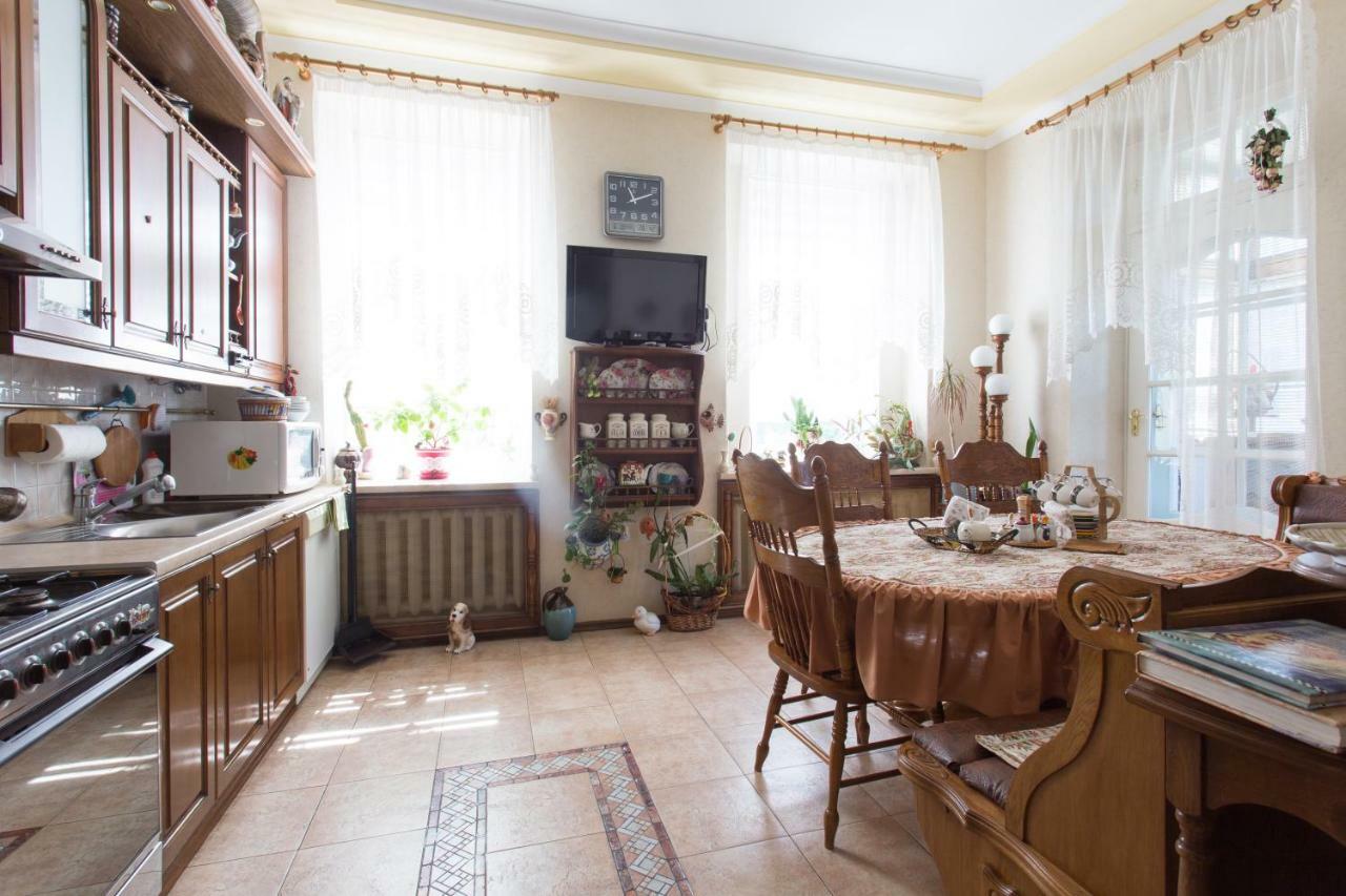 Apartment In The Center Of Kharkov Luaran gambar