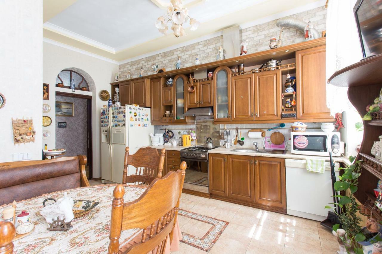 Apartment In The Center Of Kharkov Luaran gambar